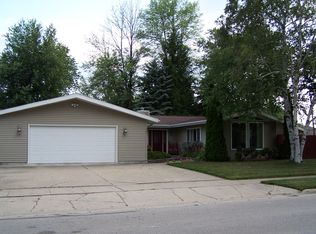 701 Ruth St, Auburn, MI 48611
