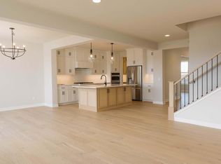 5300 Scenic Loop Run, Victoria, MN 55386