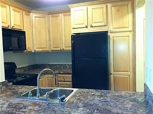 2nd image of 2258 N Meridian St APT 2