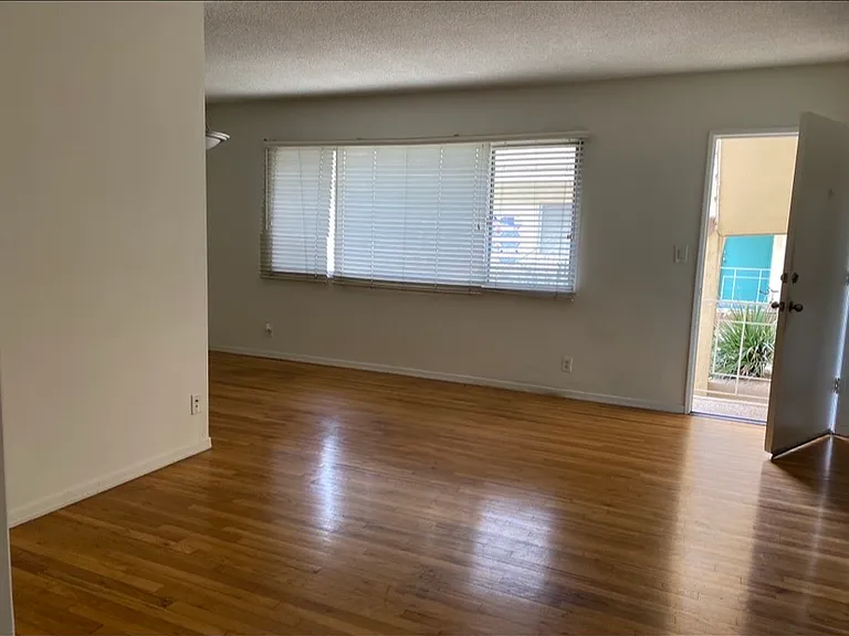 1507 Federal Ave #9 — Photo 3