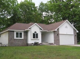 18 Weston Ave, Gladstone, MI 49837