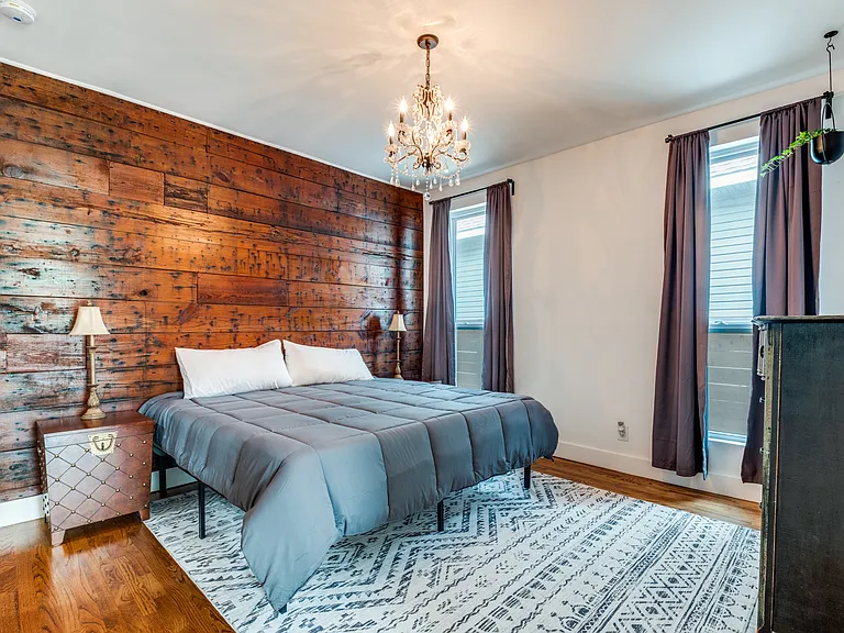 614 N Madison Ave — Photo 8