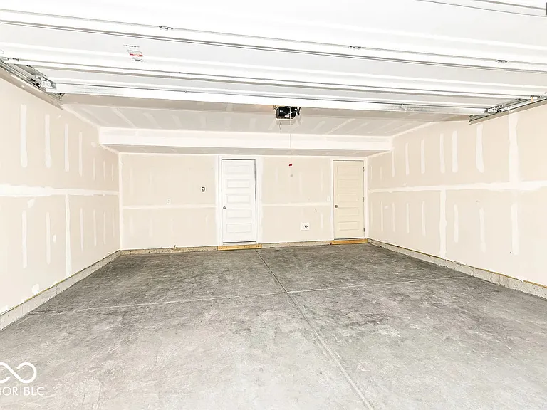 13817 Gatsby Dr — Photo 22