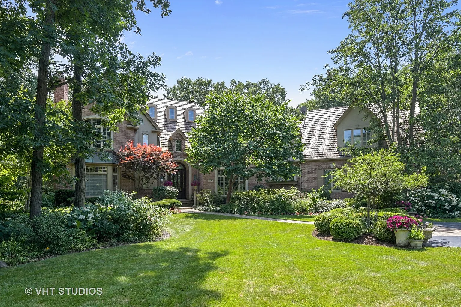 2240 Churchill Cir photo 1