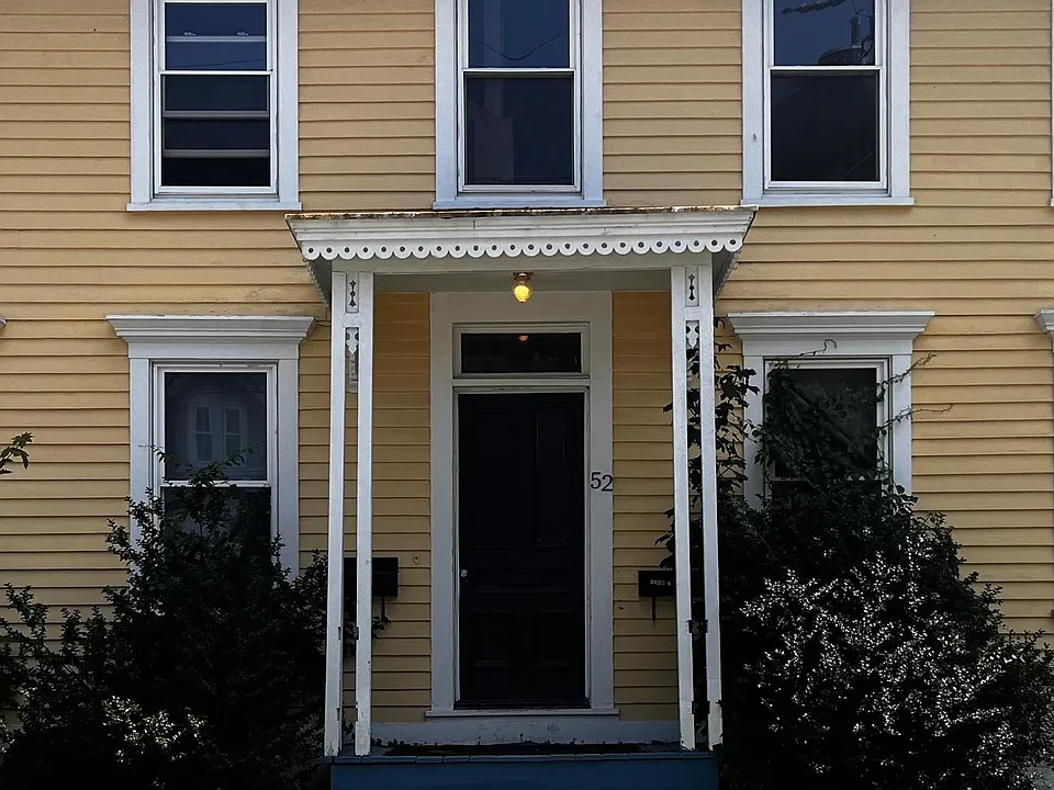 52 Park St #1
