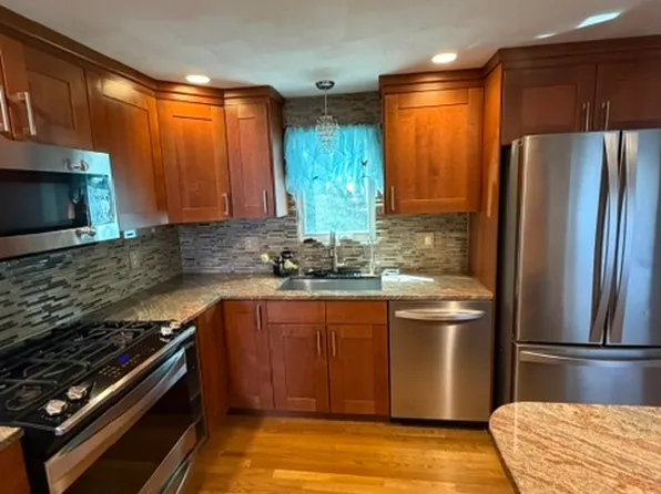 41 Raechel Rd, Randolph, MA 02368