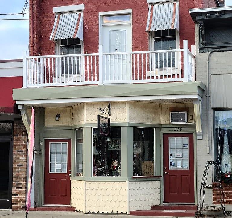 1st image of 314 W Main St