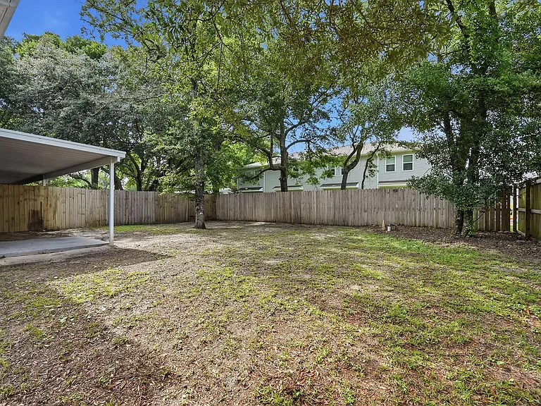 403B Yancey St — Photo 44
