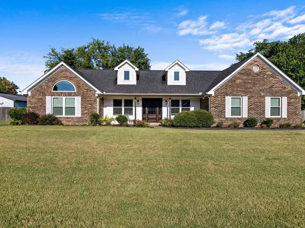 108 Charing Cross, Florence, AL 35633