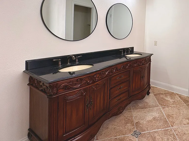 2206 Hartley Dr — Photo 11