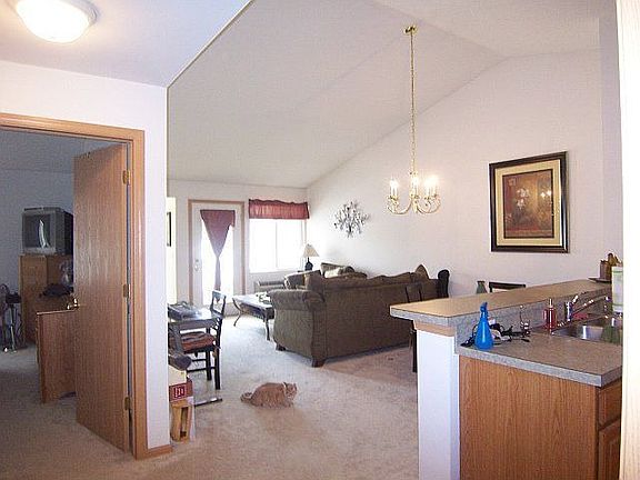 5th image of 2119 Silverstone Dr