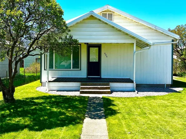 606 3rd St W, Polson, MT 59860