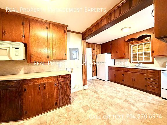 3rd image of 2100 Camp Greene St