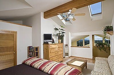 Master Suite - skylights, views and ceiling fan