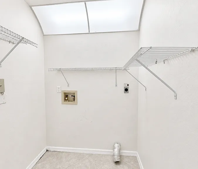 320 SW 3rd Pl #2 — Photo 30