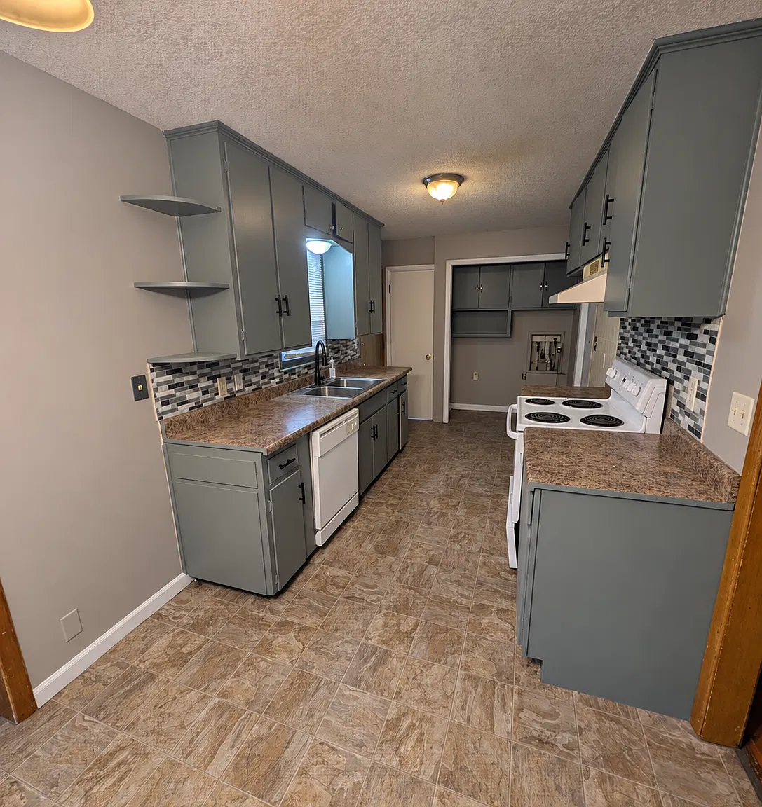 4 bed, 1724 sqft, $1,595 — Photo 3