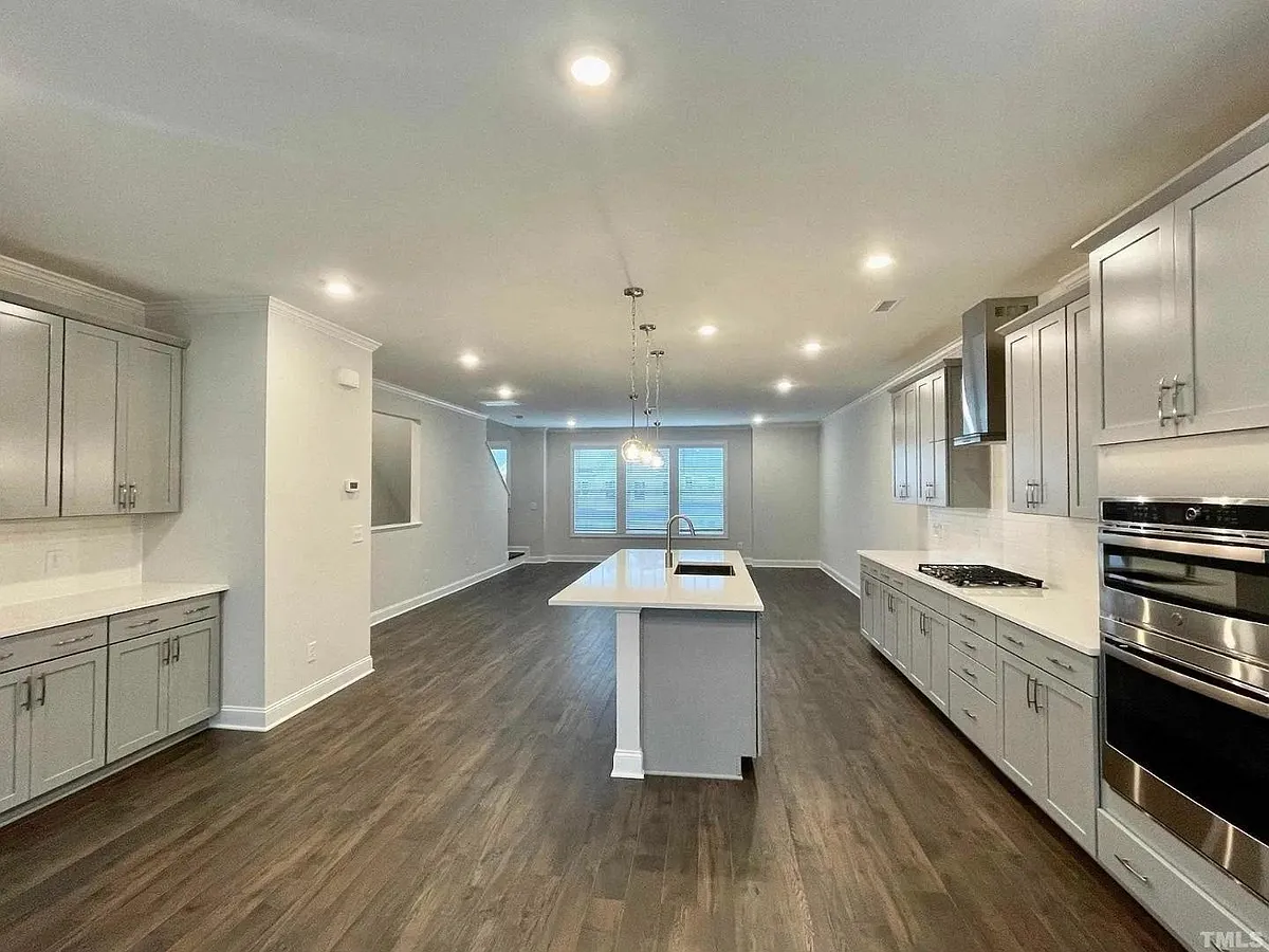 Building Photo - 8425 Garnet Rose Ln