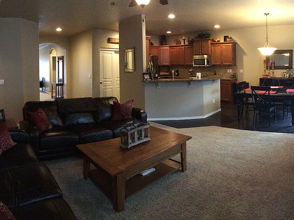 3rd image of 1519 Purple Sage St