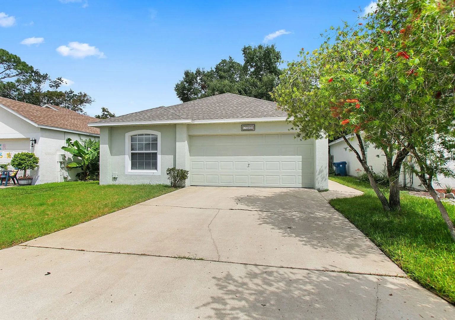 Spacious 3/2 in Arlington — Photo 1
