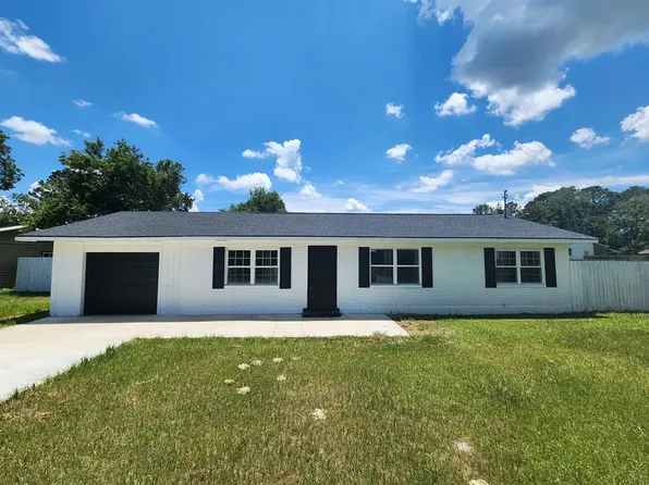 501 Giddens Dr, Nashville, GA 31639