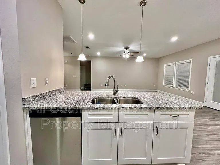 3370 Wild Hare Ln — Photo 10