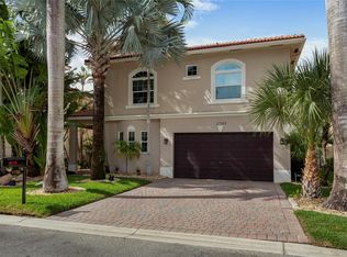 11785 NW 2nd St, Plantation, FL 33325