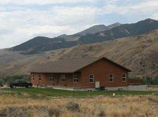 4630 Old Loop Rd, Mackay, ID 83251