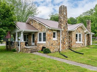 26 Stepp Mill Rd, Hendersonville, NC 28792