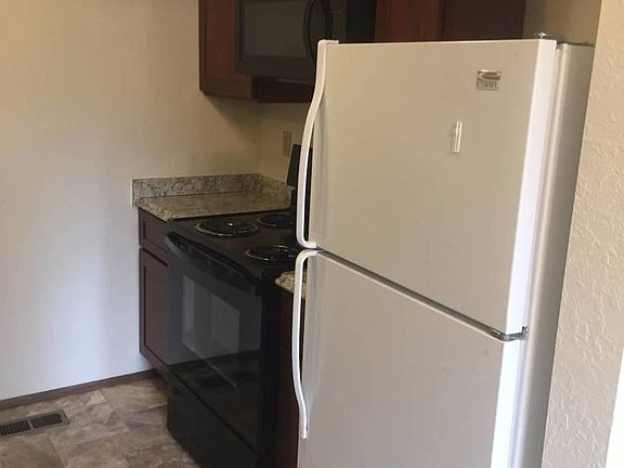 5th image of 2817 K St SE