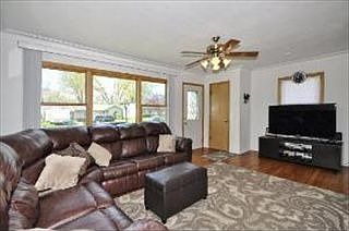 3rd image of 37273 N Lake Shore Dr