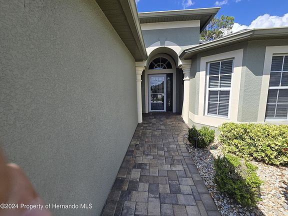 3rd image of 11527 Heritage Point Dr