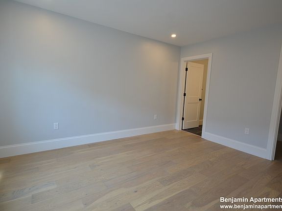 4th image of 425 Market St #3