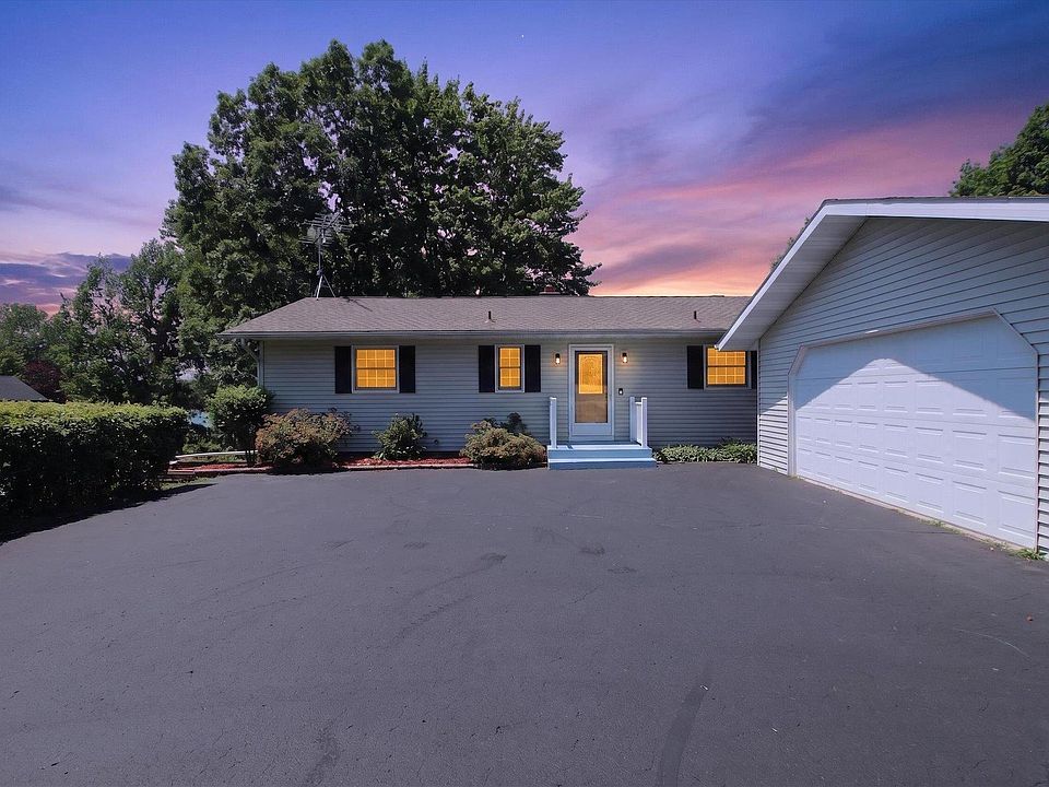 1st image of 1132 Clubhouse Dr