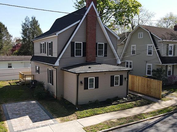 2nd image of 12 Clara St