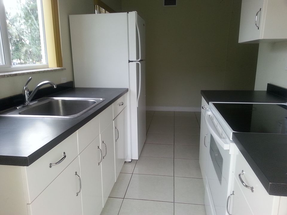 1st image of 1595 NE 125th St APT 7