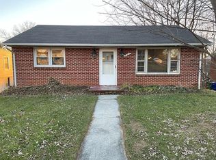 203 Roundhill Dr, Christiansburg, VA 24073