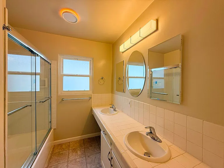 4756 Cape May Ave — Photo 17