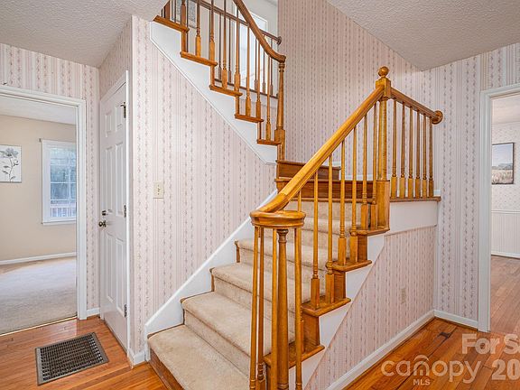 5th image of 2302 Lowell Bethesda Rd