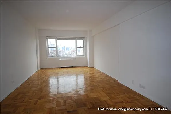 Rented by Lucien Perry | media 36