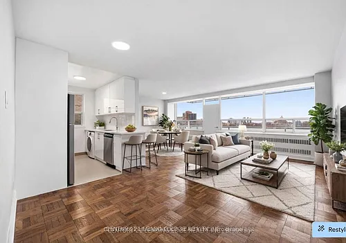 103 Avenue Rd #701 Photo 1