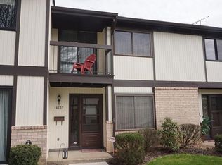 16285 Heather Ln #D1, Middleburg Heights, OH 44130
