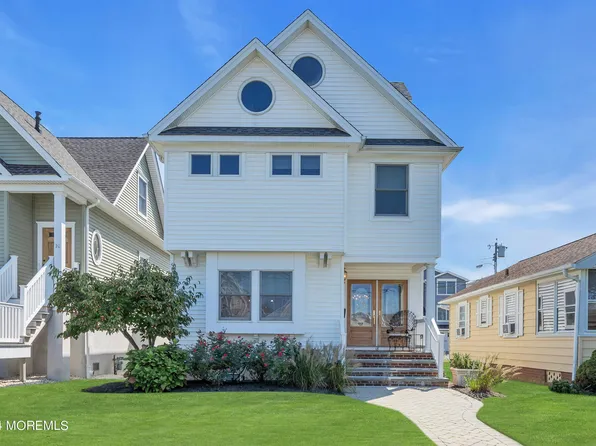 18 Meadow Ave, Manasquan, NJ 08736
