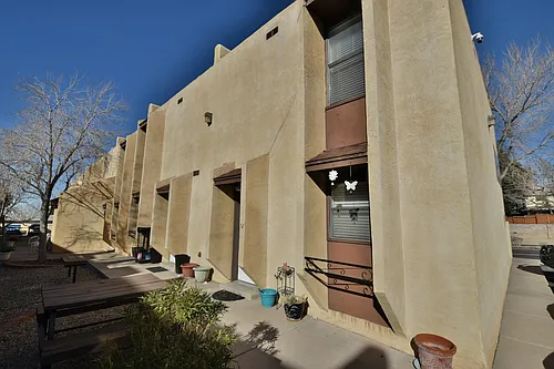 11512 Candelaria Rd NE #U Photo 1