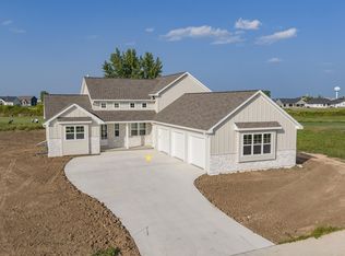 122 Beckerae Ct, Wrightstown, WI 54180