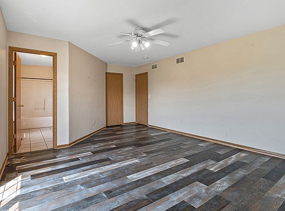 4th image of 4219 Brentwood Ln
