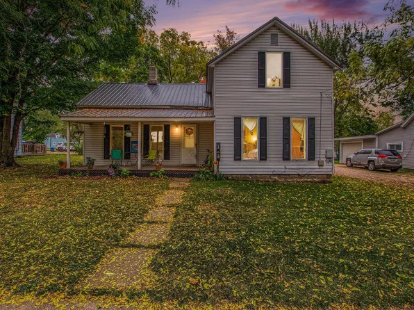210 S Division Ave, Fremont, MI 49412