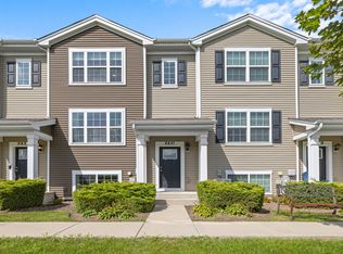 2431 Upland Rd, Hampshire, IL 60140