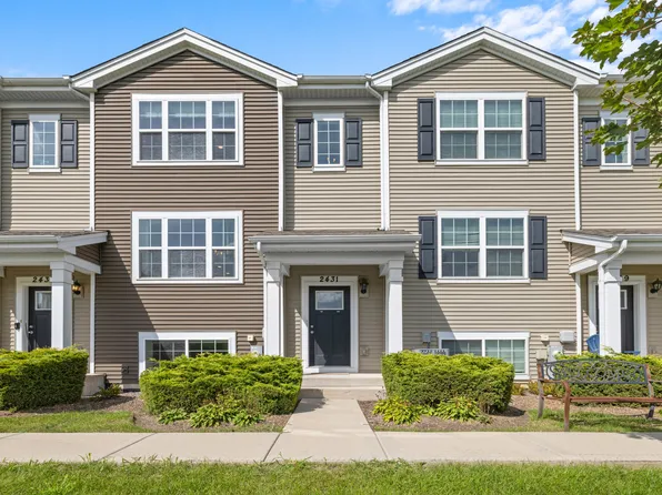 2431 Upland Rd, Hampshire, IL 60140