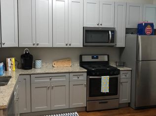 827 W 33rd Pl #1F, Chicago, IL 60608