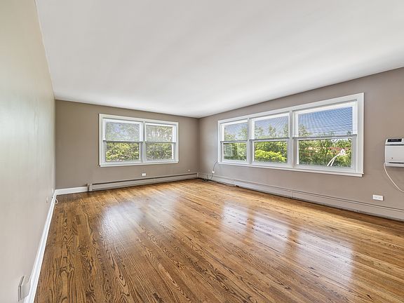 4th image of 6801 N Ozark Ave APT 3F